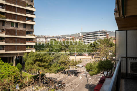Amplio-piso-a-reformar-con-terraza-y-parking-al...