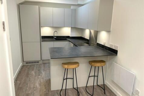 Kitchen2.jpg