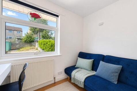 Berkeley Close,, Downend, BS16 photo 5