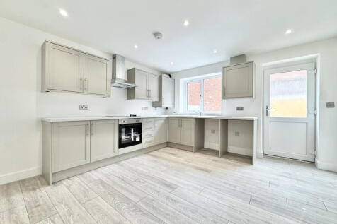 4 Bed Terrace for Sale