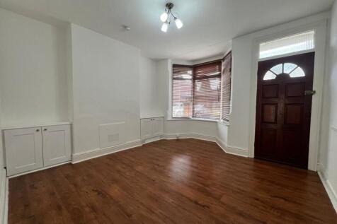 Crescent Road photo 4