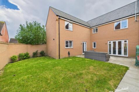 CAM03218G0-PR0644-STILL004