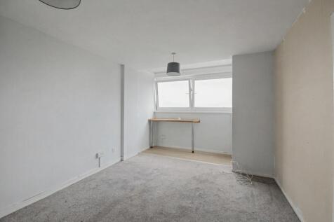 22 Tower Heights, Hoddesdon, Herts, EN11 8UQ