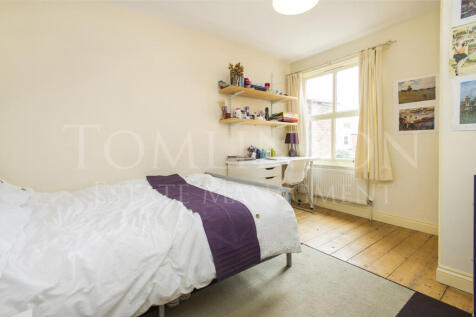 4 Bedroom end terraced house - HMO