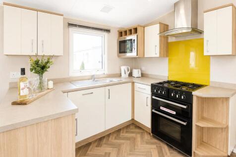 LM 43 - kitchen.jpeg