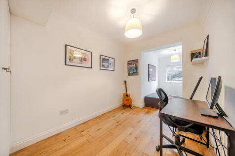 1370730-8-68f6407...