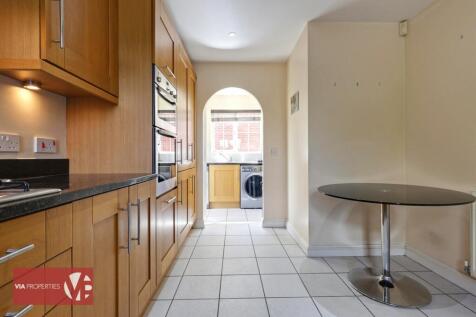 2 Harmondswood Close Broxbourne via properties est