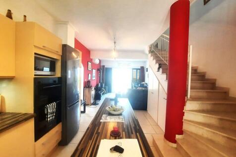 Kitchen Entrance