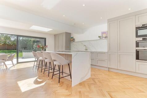 Living Dining Kitchen - E.jpg