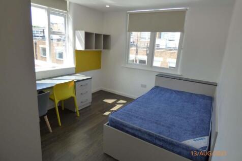 Bedroom 1.jpg