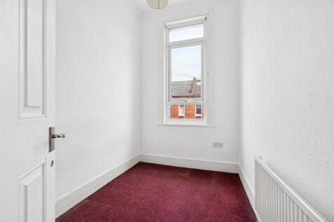 57a Glasford Street SW17 bedroom 3.jpg