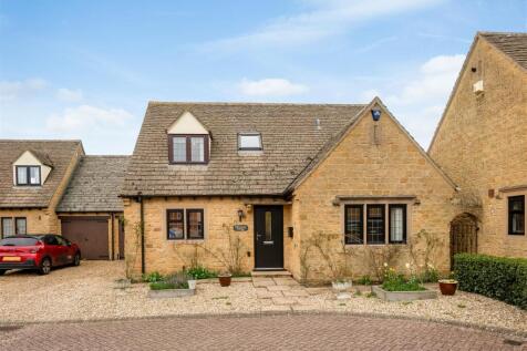 5 Wheatfield Court 2157-1.jpg
