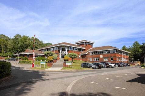 Spinnaker House First Floor External 11.jpg