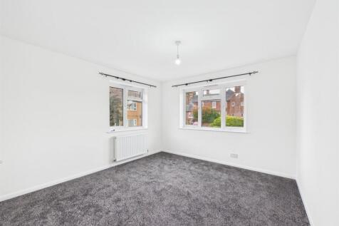 Glebe Close, Oadby, Leicester photo 4