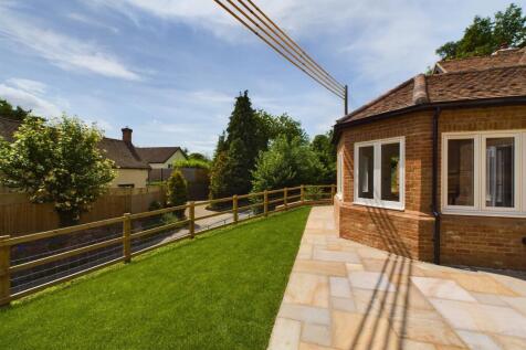 CAM02136G0-PR0041-STILL014