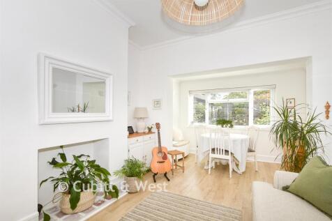 Dining/ Family Room