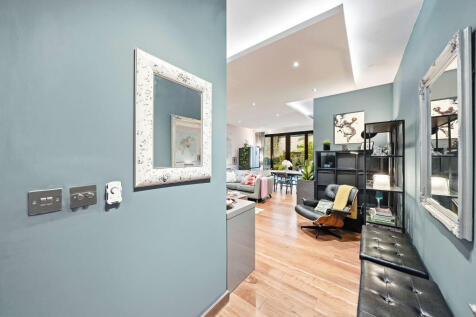 4 bed, 3 bath Town House in leeds - Photo 11