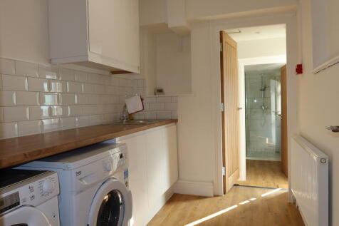 54 Connaught Avenue photo 5