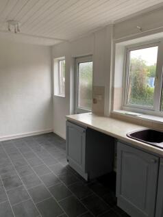Helston Drive, Aspley, Nottingham, NG8 photo 5