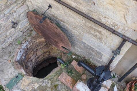 67 &amp; 68 Kington St Michael-37.jpg