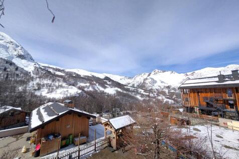 3 bedroom ski in and