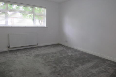 Lynton Close, Warwick photo 4