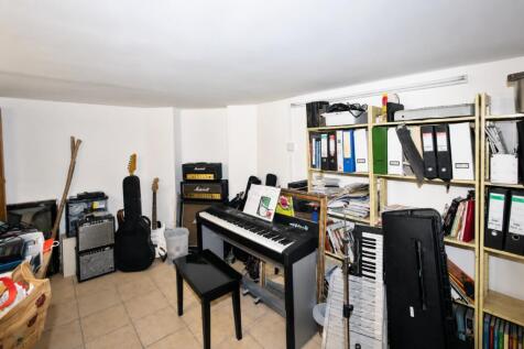 Property Image 16
