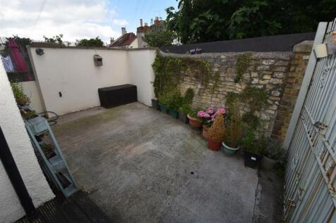 Court Yard to Rear.