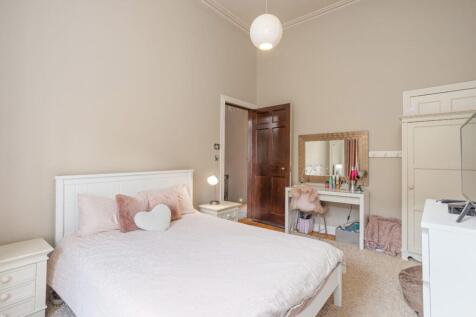 4 bed, 2 bath Town House in Edinburgh - Photo 28