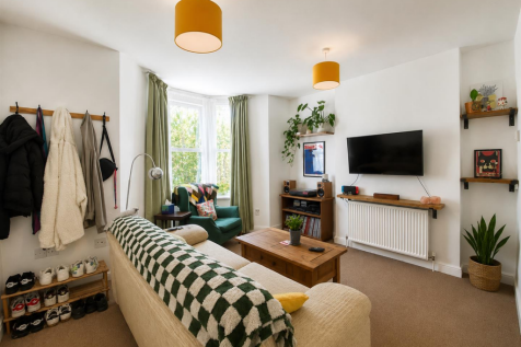 LIVING ROOM 2.png