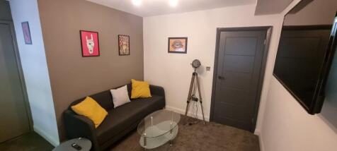 Burley Road, Leeds, West Yorkshire, LS4 photo 3