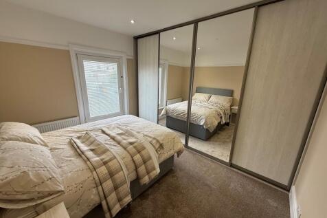 Swansea Road, Garden Village, Swansea photo 5