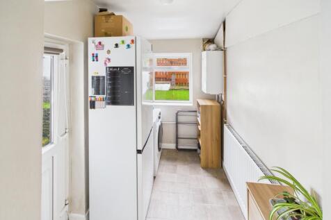 CAM02093G0-PR0054-STILL005