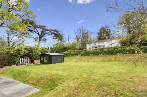 Longcross Road