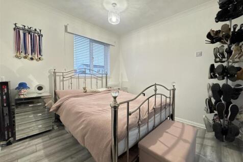 Photo 14-11-2025, 14 21 47 (1).jpg