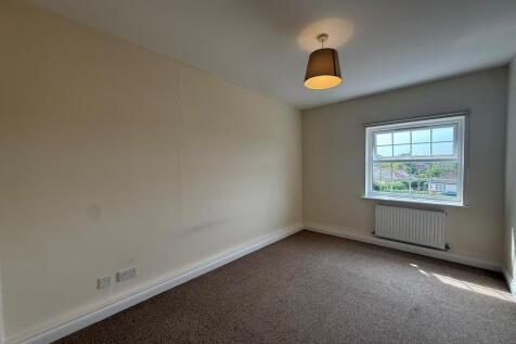 Montfort Close, Romsey photo 4