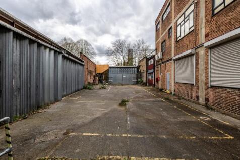 Glasshouse Walk 7  37.jpg