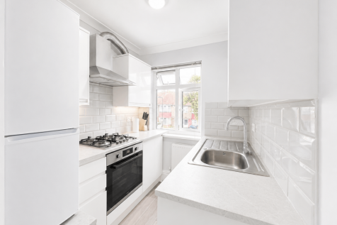 3 Bedroom Maisonetter with Private Garden