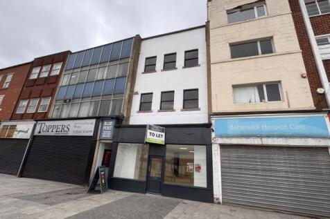 Retail Property (high street) to rent Image 4