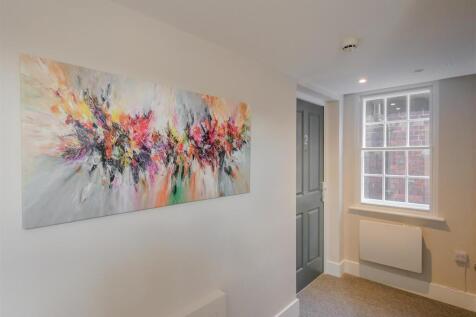 Communal Hallway/Entrance