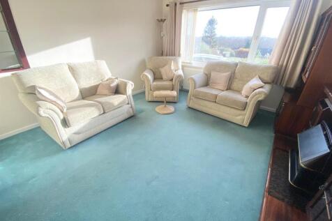 lounge new decorated 1.jpg