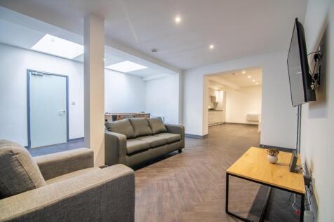2-bed house on Devonshire House, Loughborough, £1,560/mo