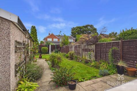 Thornhill Croft, Walton, Wakefield, West Yorkshire, WF2 photo 2