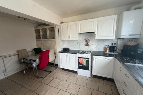 Retail Property (high street) for sale Image 8