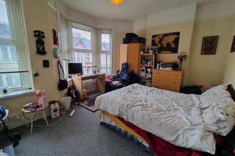 4 Bedroom Terraced in CF14 3BW