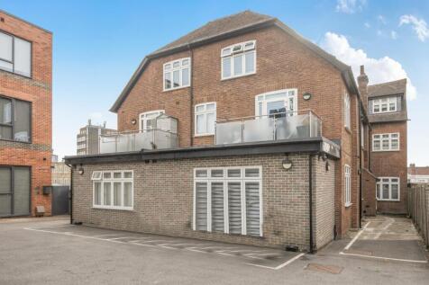 Davidson Frost-Wellings, DFW, Pynnacles Close, HA7