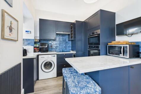 Main Breakfast Kitchen