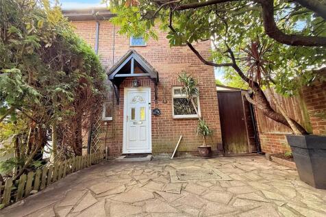 Bournemouth, BH9 - property photo