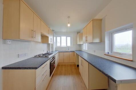 Kitchen 2.jpg