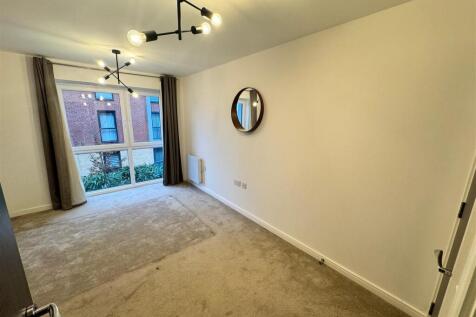 WhatsApp Image 2025-11-24 at 16.23.42 (2).jpeg